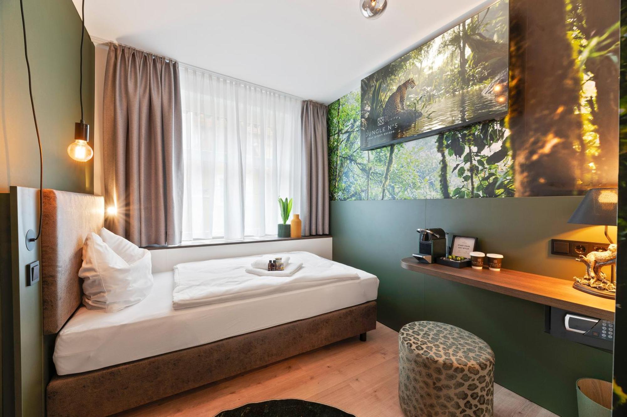 Jungle No5 Boutique Hotel - Stuttgart City-Center Exterior photo